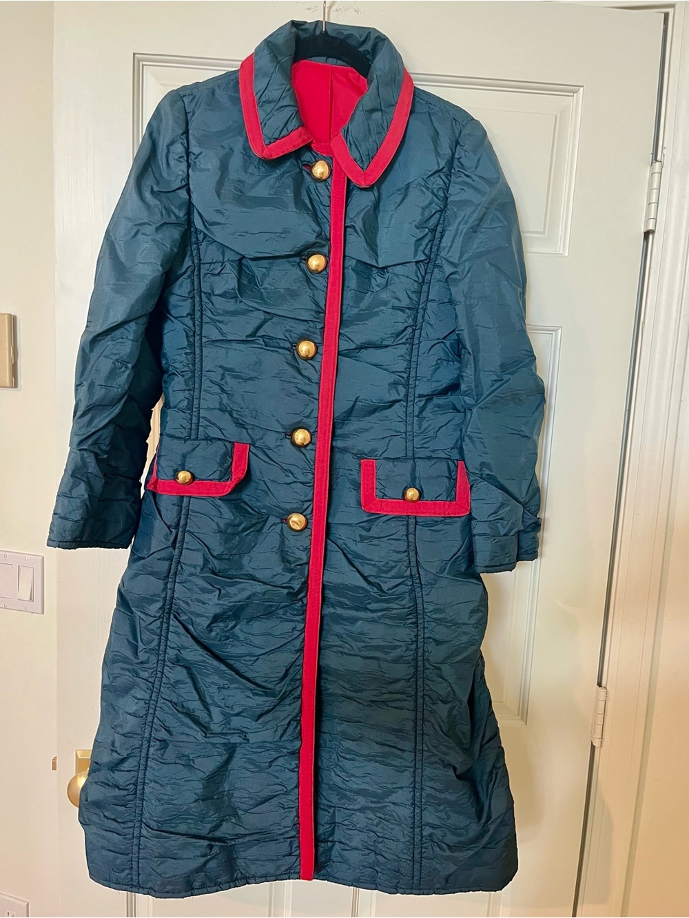 Vintage “The Alligator” Navy & Crimson Trench Coat Sz 12 / Modern 6